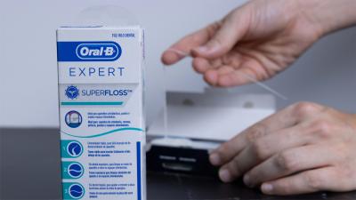 oral b superfloss for cleaning teeth, braces, bridges and wide spaces